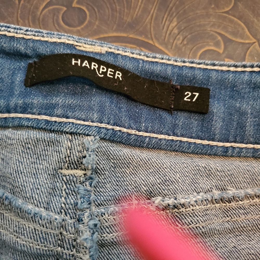 Harper Embroidery Pocket Distressed Short - Picture 4 of 10